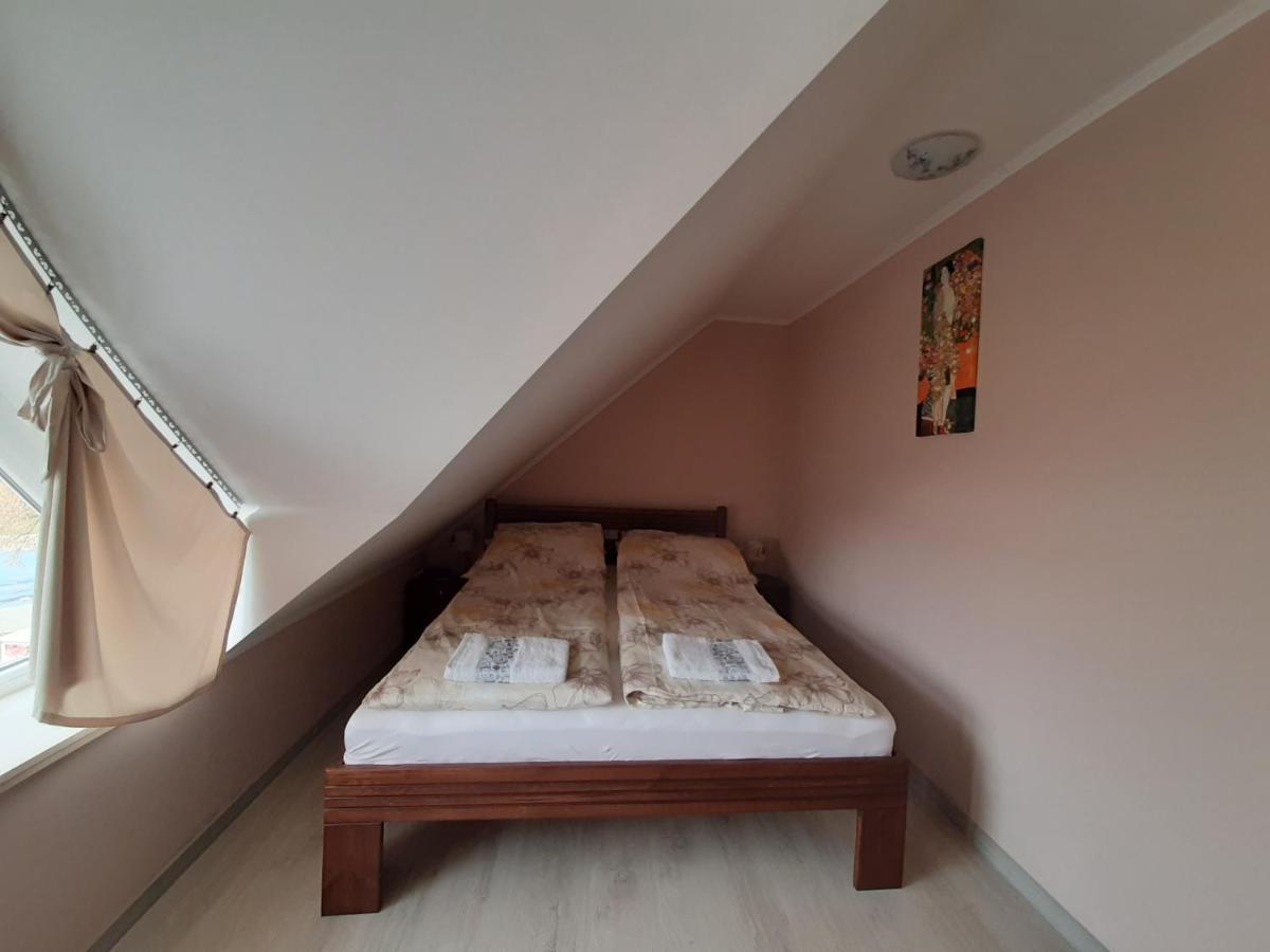 Egniss Apartman Богач Екстер'єр фото